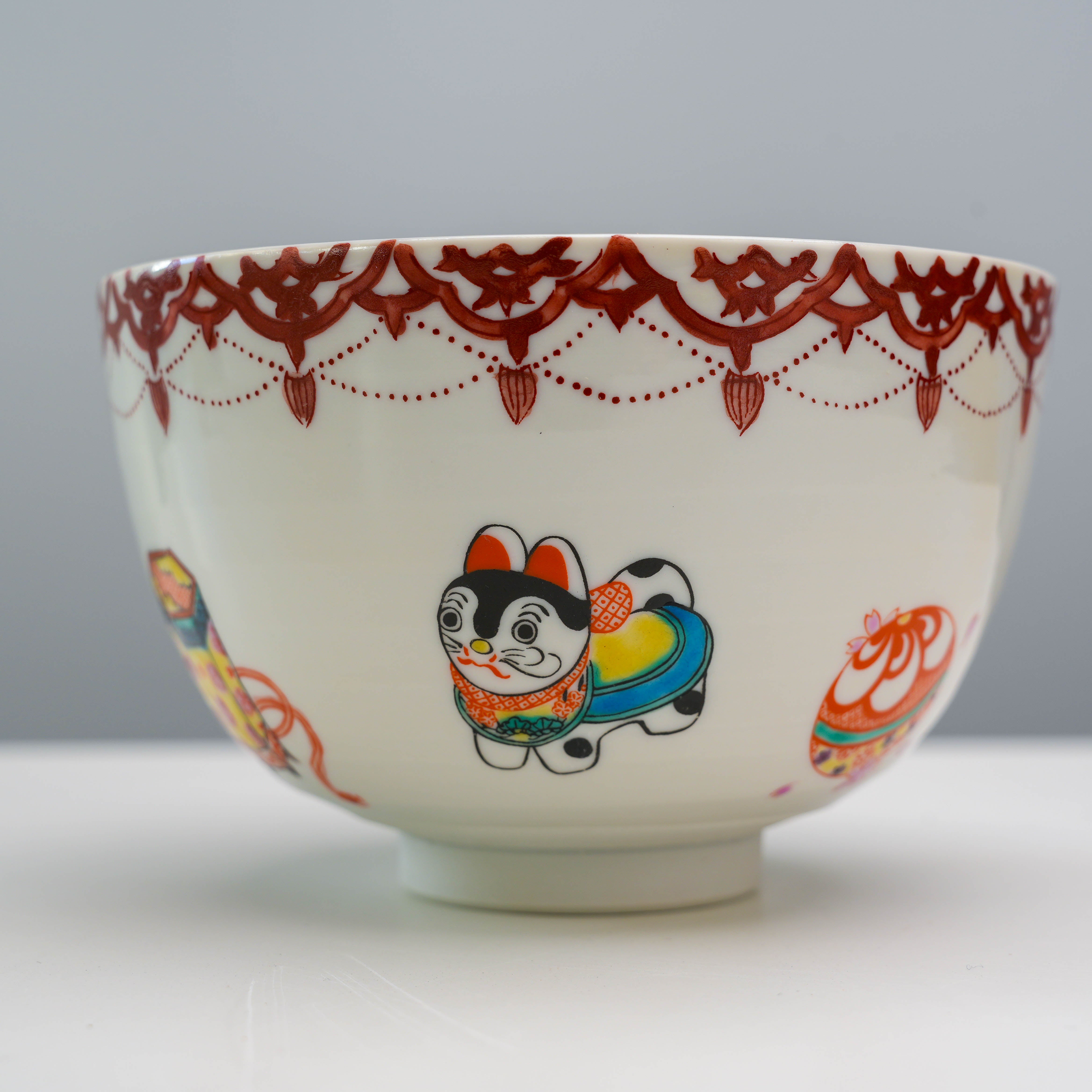 Decorated footed tea bowl