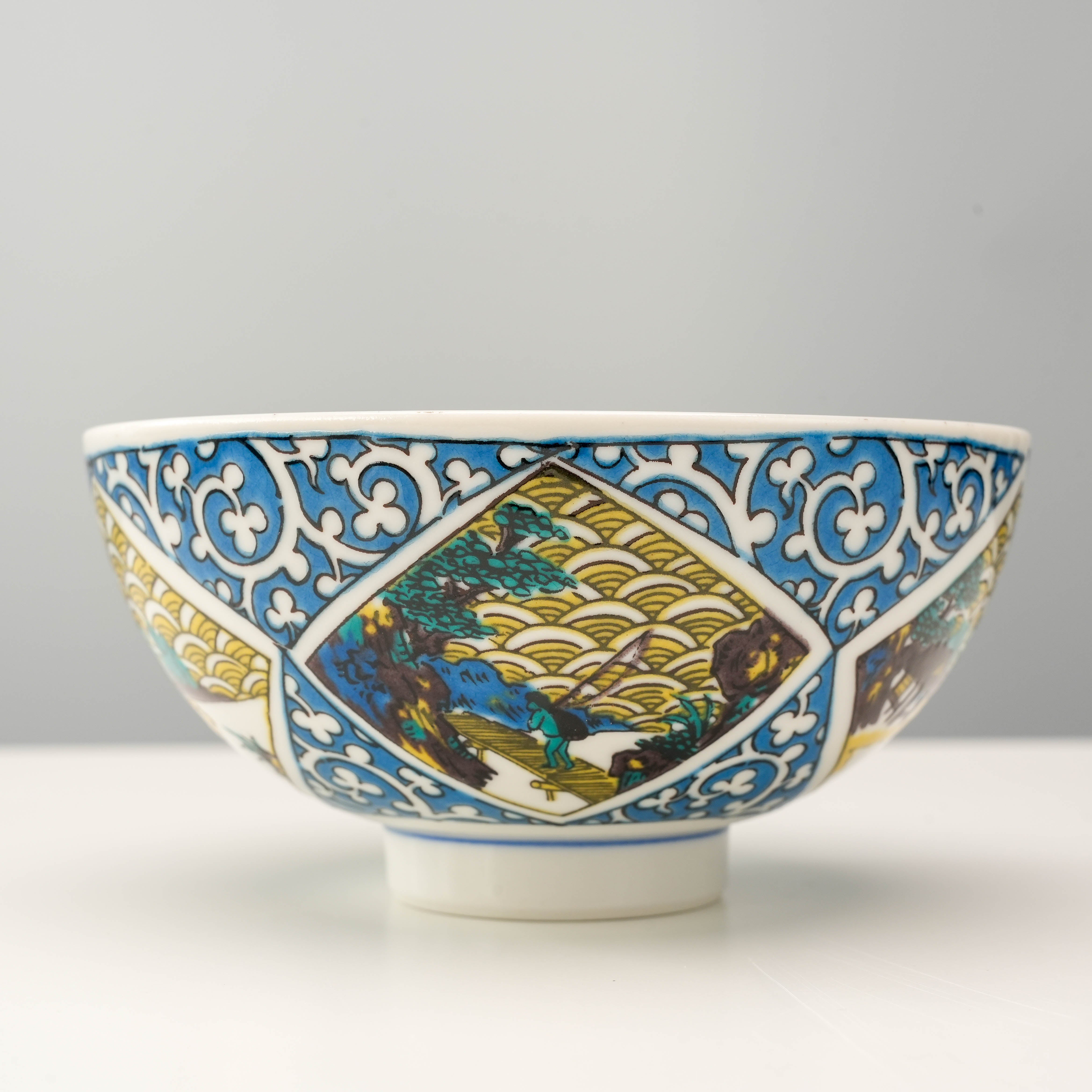 Footed decorative bowl
